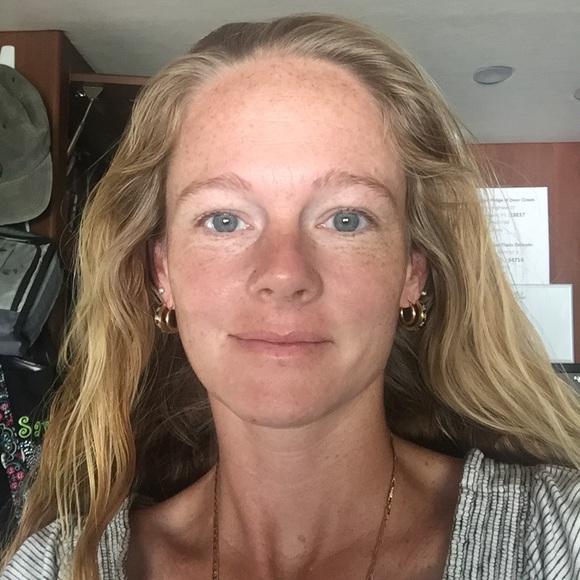 Meet your Posher, Sara - Picture 3 of 4